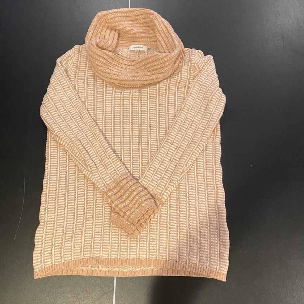 Calvin Klein crochet pink sweater size S